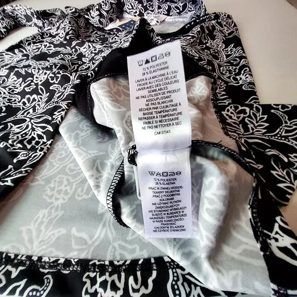 Tommy Bahama Everyday Active Black & White Floral Long Sleeve Zip Top Size  L - Picture 8 of 12